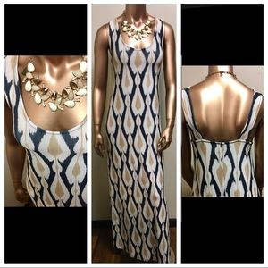 ✨Viereck✨ NWT Printed Micro-Fiber Maxi Dress